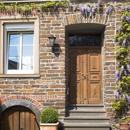 Springiersbacher Hof アパート *